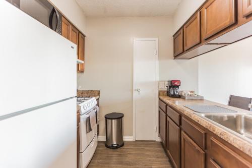 Apartamento Downtown Memphis Studio - Walk Score 85 With Balcony