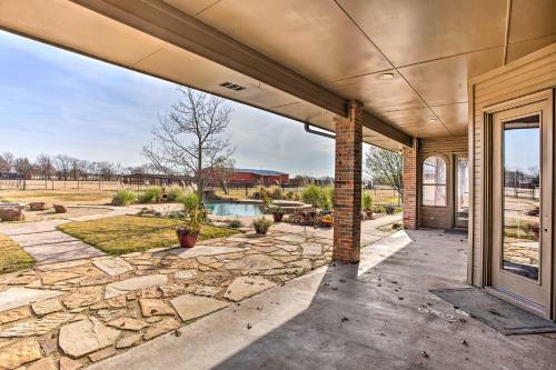 Luxurious Celina Villa On 10 Acres With Pool!