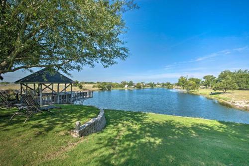 Lovely Celina Home With Patio And Views On Lake!