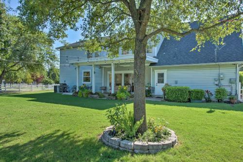 Lovely Celina Home With Patio And Views On Lake!