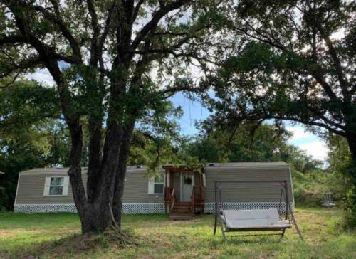 Texas Ranch 26 Acre Country Fishing Cabin