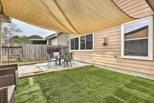 Family-friendly Conroe Home With Patio And Grill!
