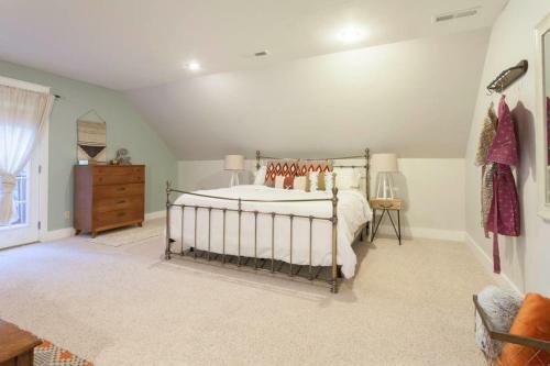 Charming 4bd Bohemian East Nashville Home
