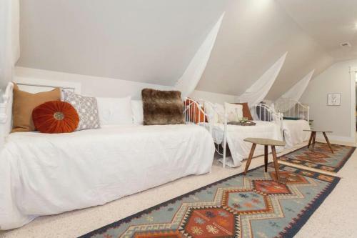 Charming 4bd Bohemian East Nashville Home