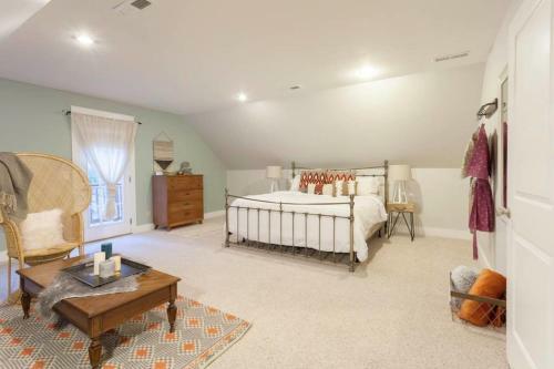 Charming 4bd Bohemian East Nashville Home