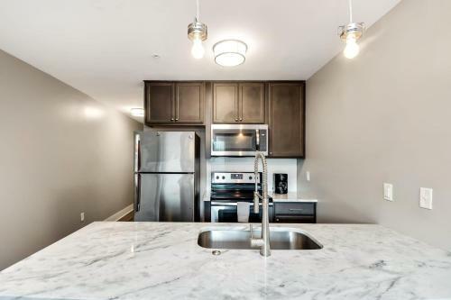 Apartamento Cozy & Convenient 1 Br Apt! Minutes To Downtown!