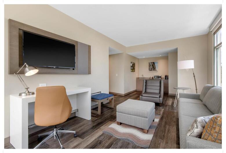 Cambria Hotel Nashville Airport