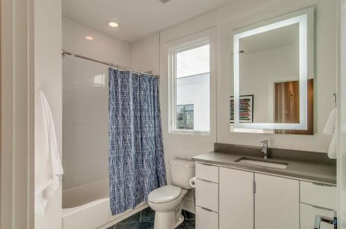 4 Connecting Condos - Sleeps 32 To 36 - Firepits - Garages - Rooftops Decks - Great Views - Security
