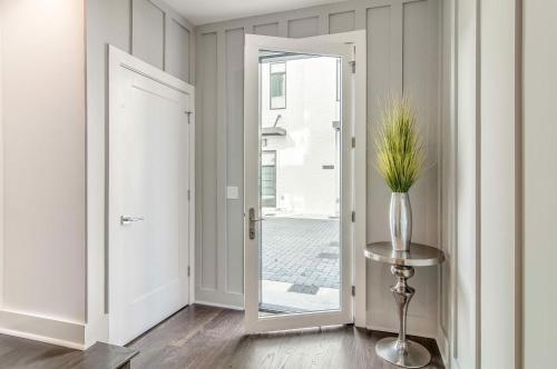 4 Connecting Condos - Sleeps 32 To 36 - Firepits - Garages - Rooftops Decks - Great Views - Security