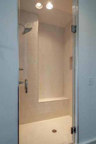 4 Connecting Condos - Sleeps 32 To 36 - Firepits - Garages - Rooftops Decks - Great Views - Security