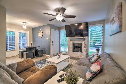 Apartamento Charming Condo With Pool About 2 Mi To Texas A And M!