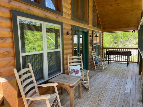 Take It Easy With Hot Tub And Community Pool