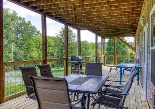 Apartamento Fun & Games By Honeybearcabins 2br/1ba Sleeps 7