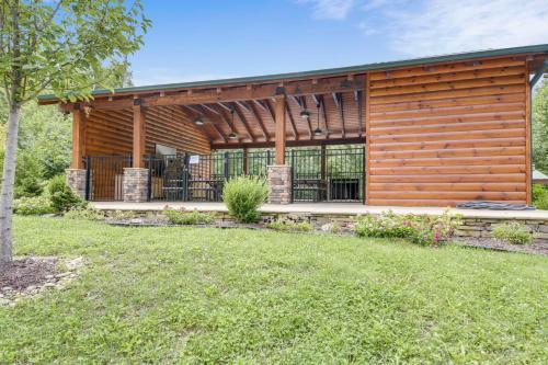 5 O'clock Somewhere Cabin