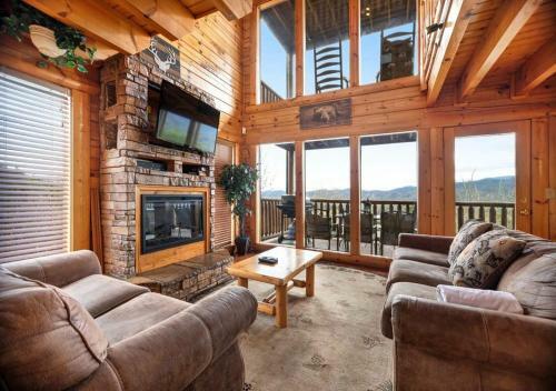 Beyond Expectations - Pigeon Forge, Tn By Ts