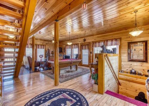 Bear Foot Lodge #308 By Aunt Bug's Cabin Rentals