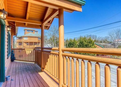 Bear Foot Lodge #308 By Aunt Bug's Cabin Rentals