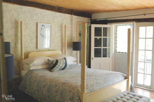 Bed & Breakfast Cs Coach House