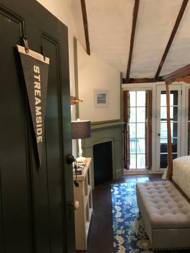 Bed & Breakfast Cs Coach House
