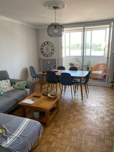 Apartamento Au 8�me Ciel - T3 Avec Vue � M�con