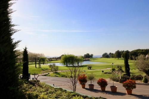 Apartement Beata In Provence, Golf Pont Royal