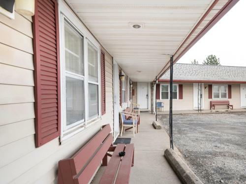 Starlite Motel Seneca Falls