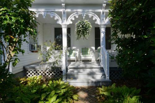 Quintessentials Bed And Breakfast And Spa