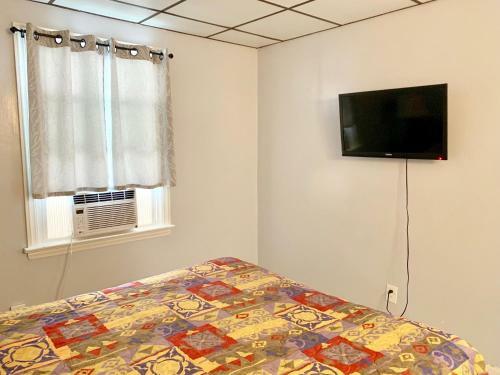 White Caps Motel