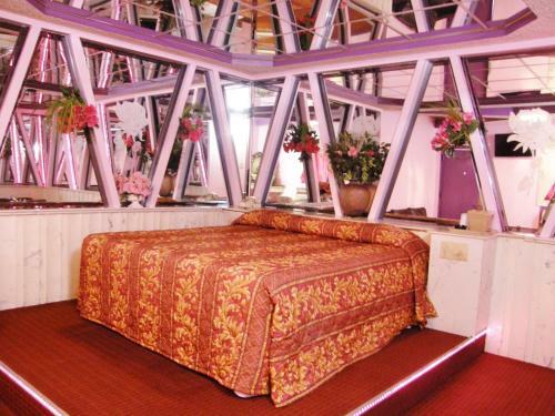 Gallery Holiday Motel