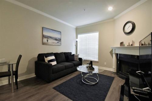 Elegant Stays Corporate Apartment Uptown - Downtown -