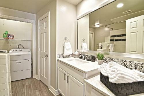 Elegant Stays Corporate Apartment Uptown - Downtown -