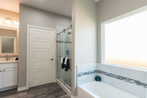 Marvelous 3 Bed 2bath By Bishop Arts Downtown