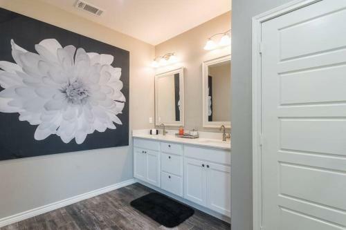 Marvelous 3 Bed 2bath By Bishop Arts Downtown