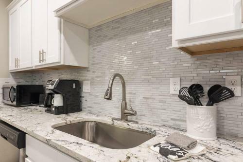 Marvelous 3 Bed 2bath By Bishop Arts Downtown