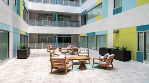 Cozysuites Gorgeous 1br 1ba Apartment Downtown