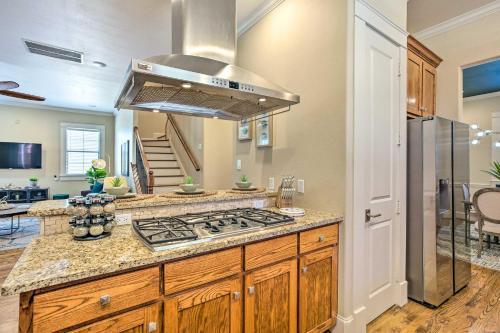 Upscale Dallas Getaway About 5 Mi To Downtown!