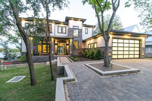 Wake And Roll Plus - The Ultimate Luxury Lake Lbj Escape