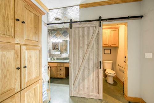 River Oaks Lookout - Unit B