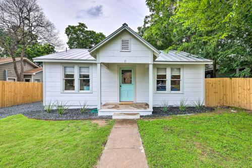 Chic Fredericksburg Abode Less Than 1 Mi To Main Street!