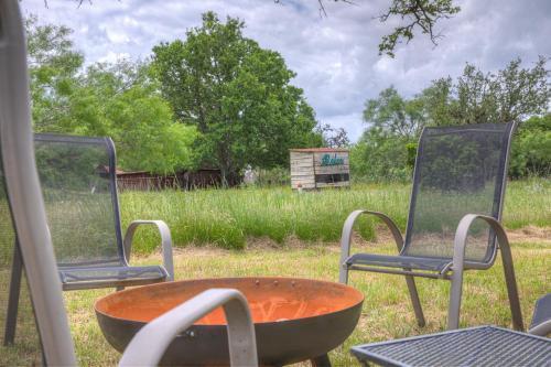 Gorgeous Home Near Wineries With Hot Tub And Fire Pit