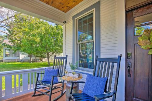 Charmed Haus Relaxing Retreat Near Downtown