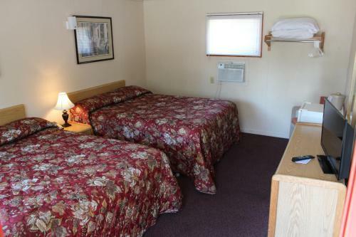 Hotel Flamingo Resort On Lake George