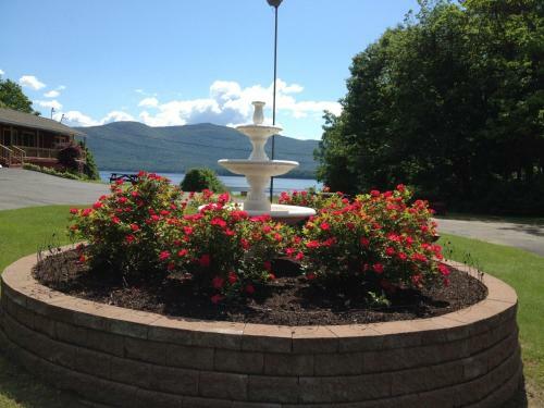 Hotel Flamingo Resort On Lake George