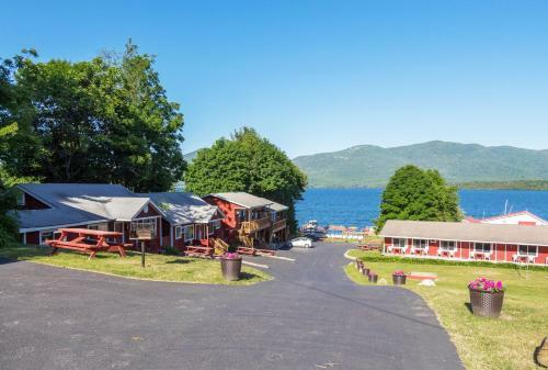Hotel Flamingo Resort On Lake George