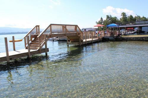 Hotel Flamingo Resort On Lake George