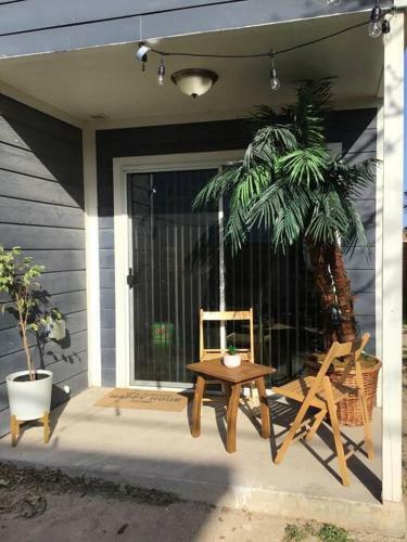 Apartamento Charming 2 - Bedroom Rental With Patio