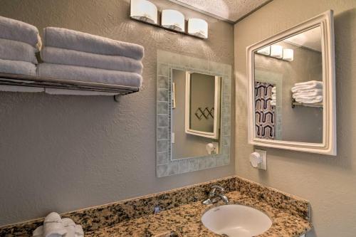 Apartamento Beachfront Casa Del Mar Condo With Ocean Views!