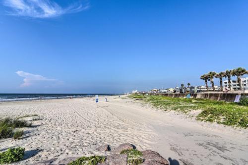 Apartamento Beachfront Casa Del Mar Condo With Ocean Views!