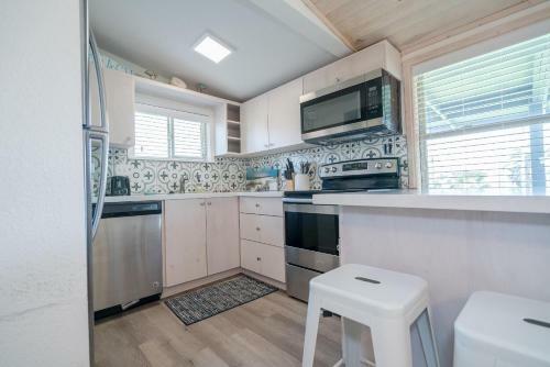 Hostal Cast A Waves - Great Beach Bungalow - Close To The Gulf
