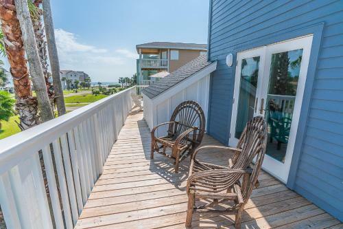 Hostal Flippin Fun Great Views From 3 Decks Close Walk To The Beach